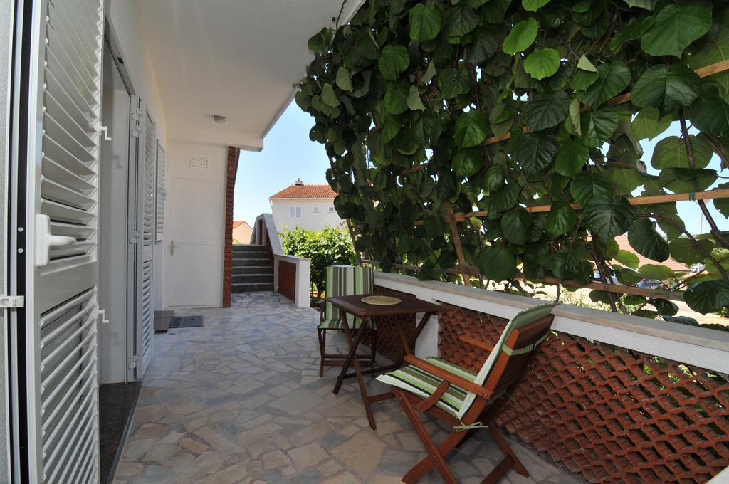 Apartments Kankul Krk Town Exterior foto